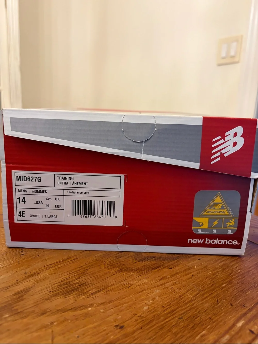 New Balance Men’s Gray and Black Athletic Walking Shoes